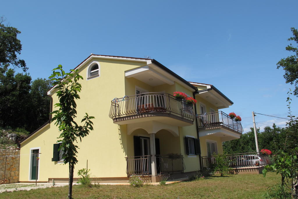 Apartments Sandra Brseč Extérieur photo